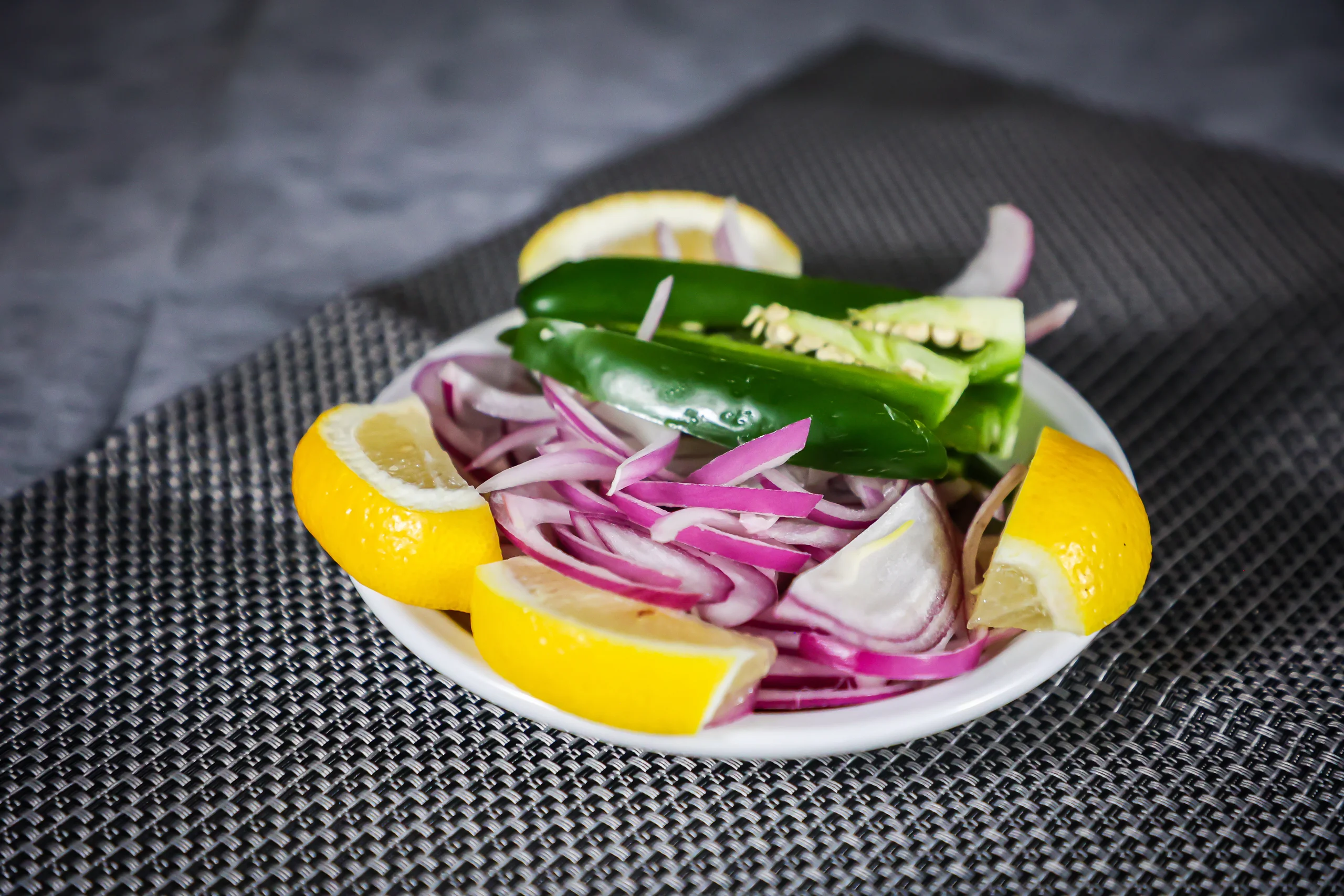 Onion, Green Chilly & Lemon